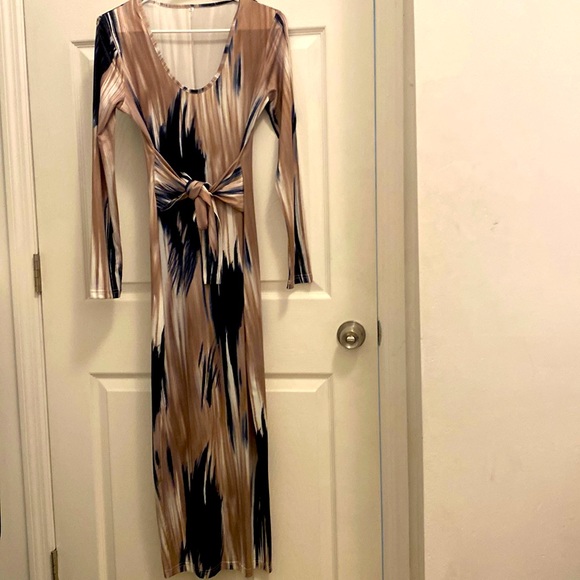 cheap bodycon maxi dresses Dress White Long Dress Otoway Maxi Dress Size 10 has-sizes-us Sapphire blue with heavy Color:Royal blue it provides both comfort